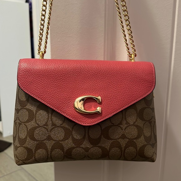 Selling this authentic Coach Bag. - Picture 1 of 6